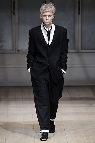 Yohji Yamamoto / - 2009-2010